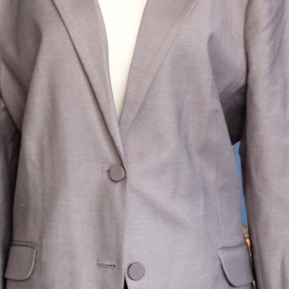 GAP Dove gray slim collar blazer. Size 18 - Picture 2 of 3